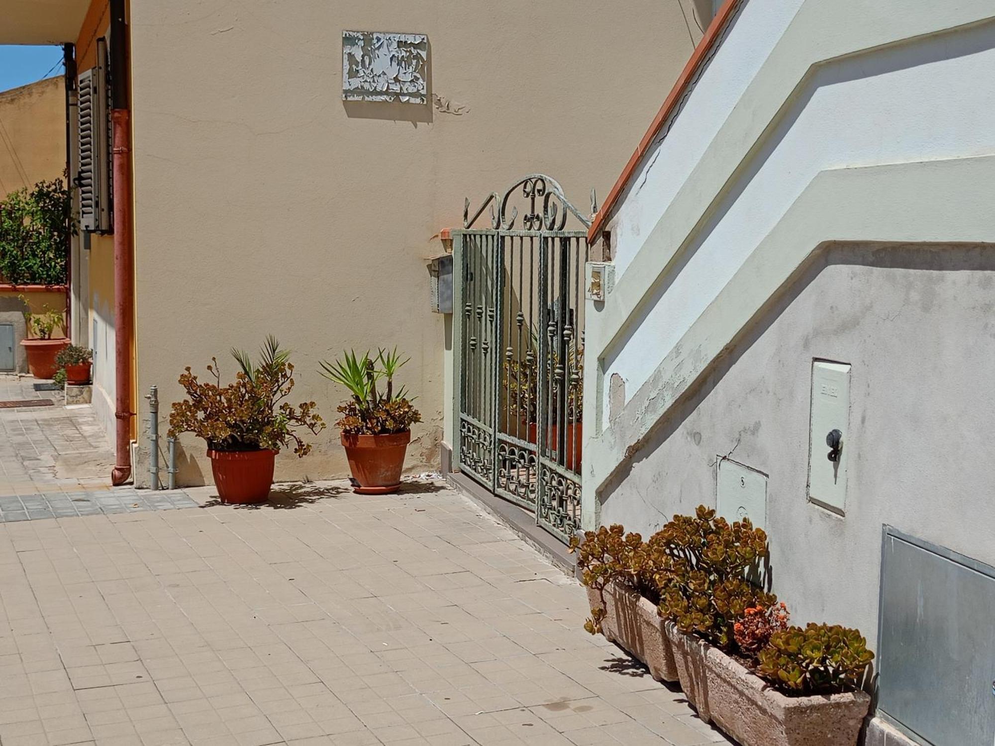 Appartamento Santa Giusta Exterior photo
